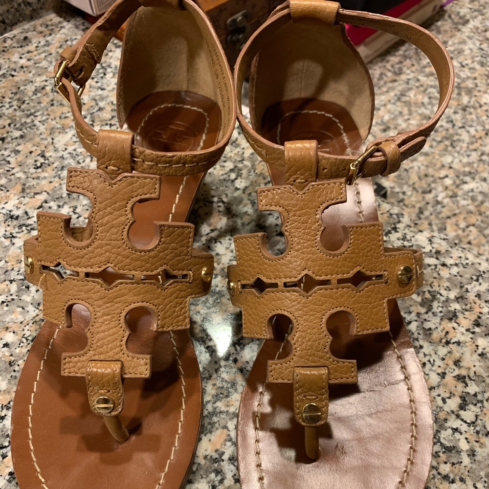 Tory Burch almost new sandals!